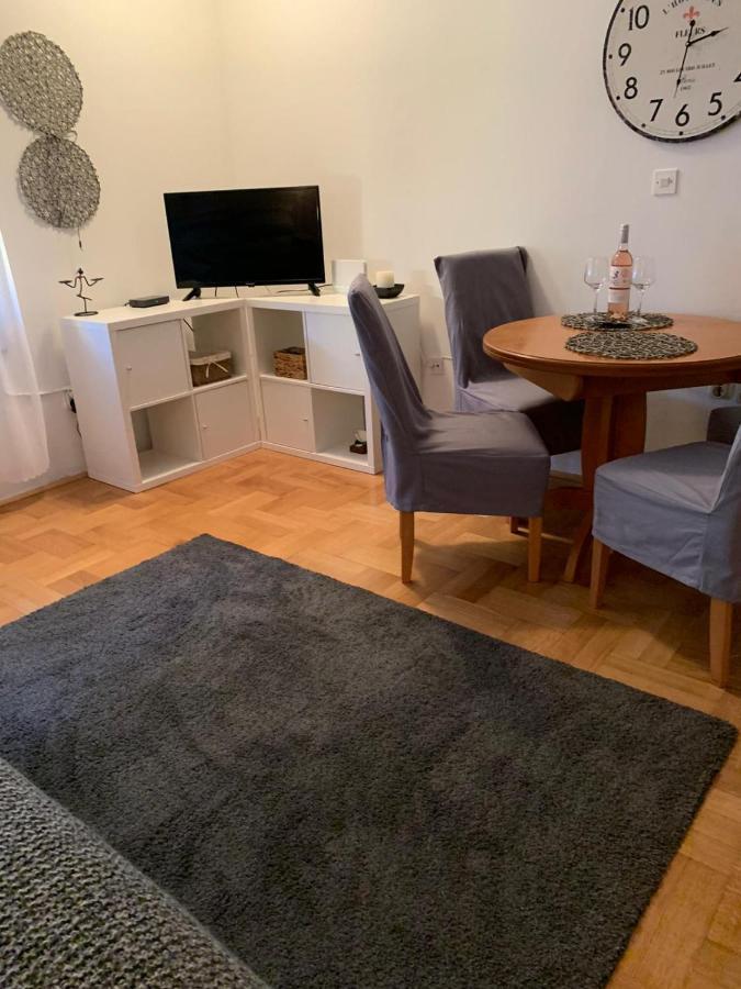 Sarmantni Apartman Malecka 2 Zágráb Kültér fotó